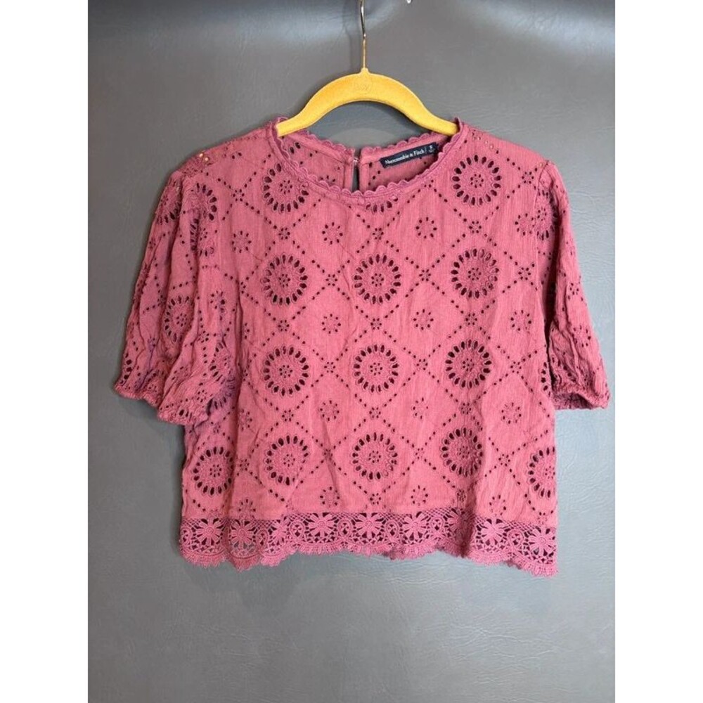 Abercrombie & Fitch Eyelet Lace Blouse Womens Small Pink Boho Cottagecore Top